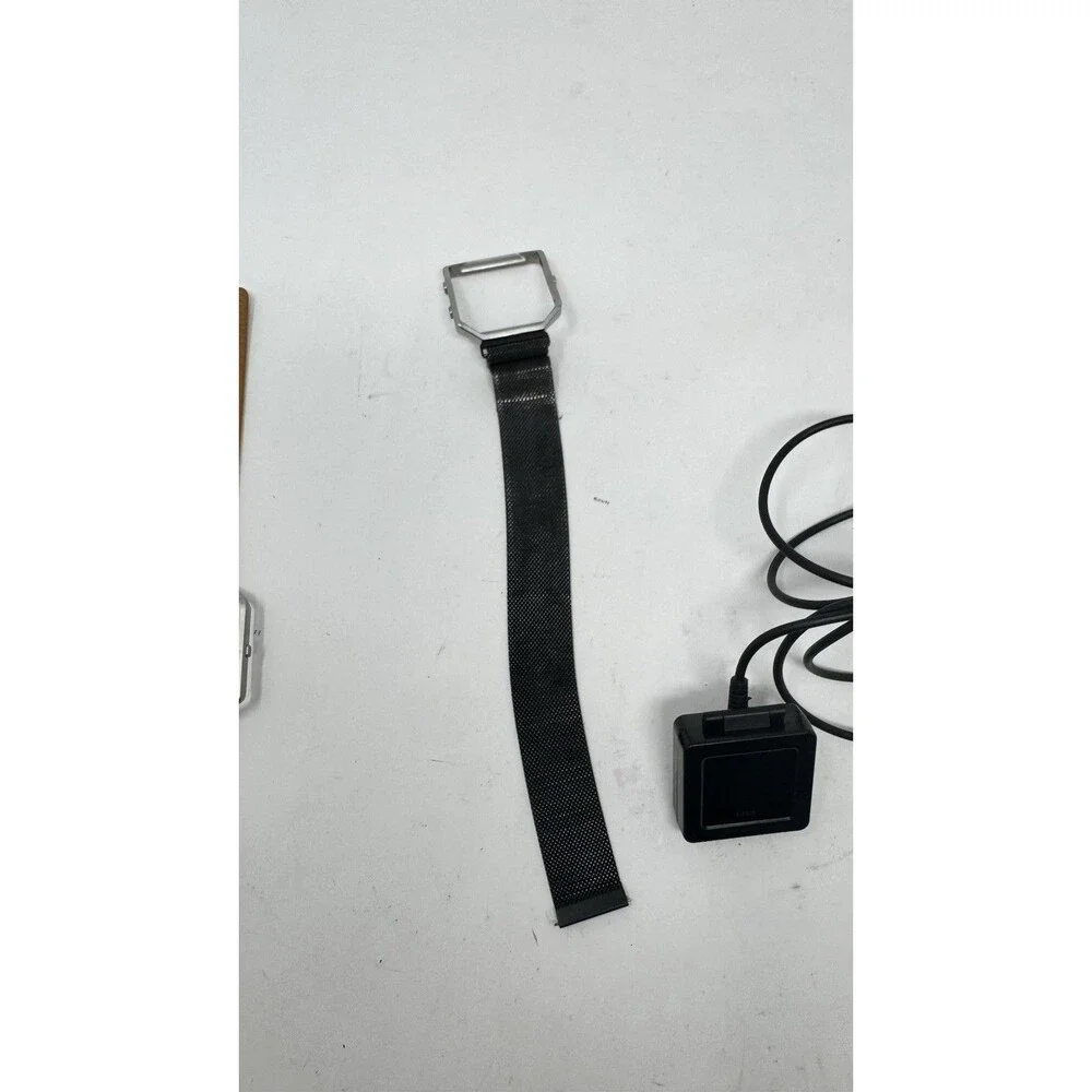 Fitbit Blaze FB502 Fitness Activity Tracker W/2 Bands
